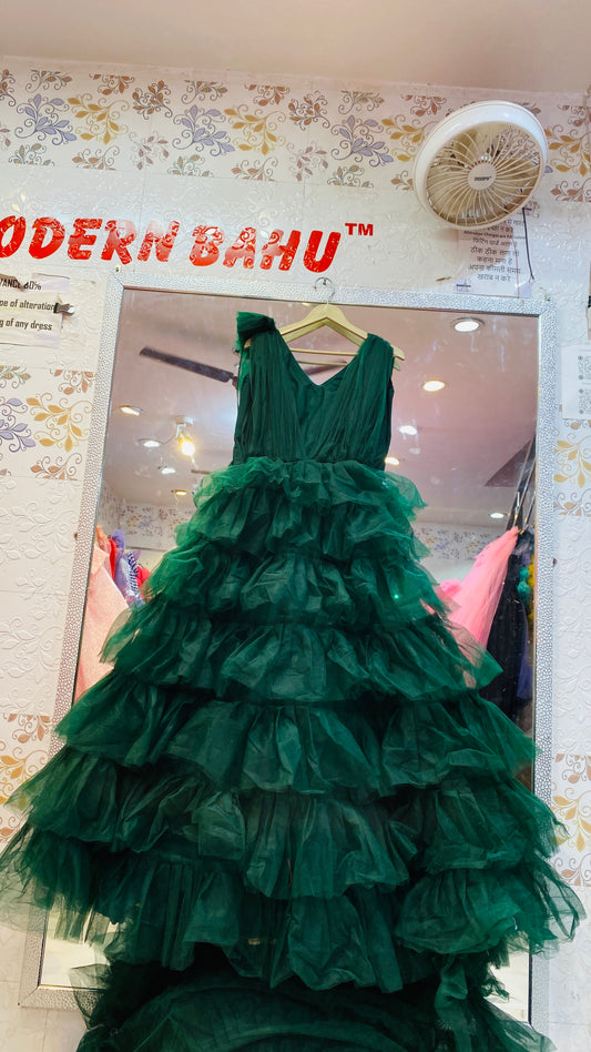 Green Pre-Wedding Tail Gown